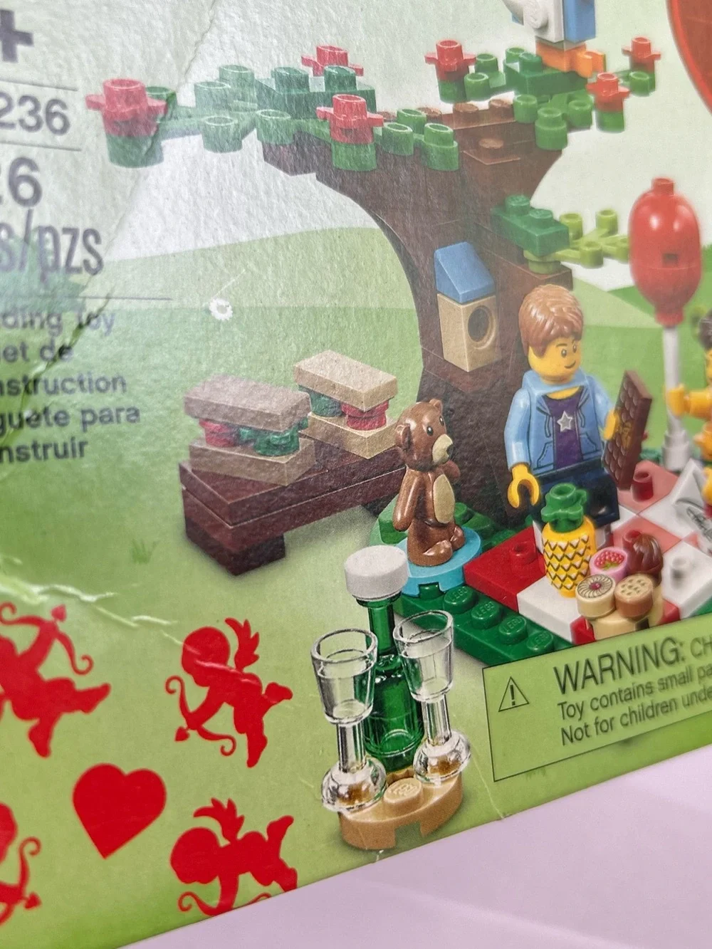 This is a sealed LEGO Seasonal Romantic Valentine Picnic set, numbered 40236
